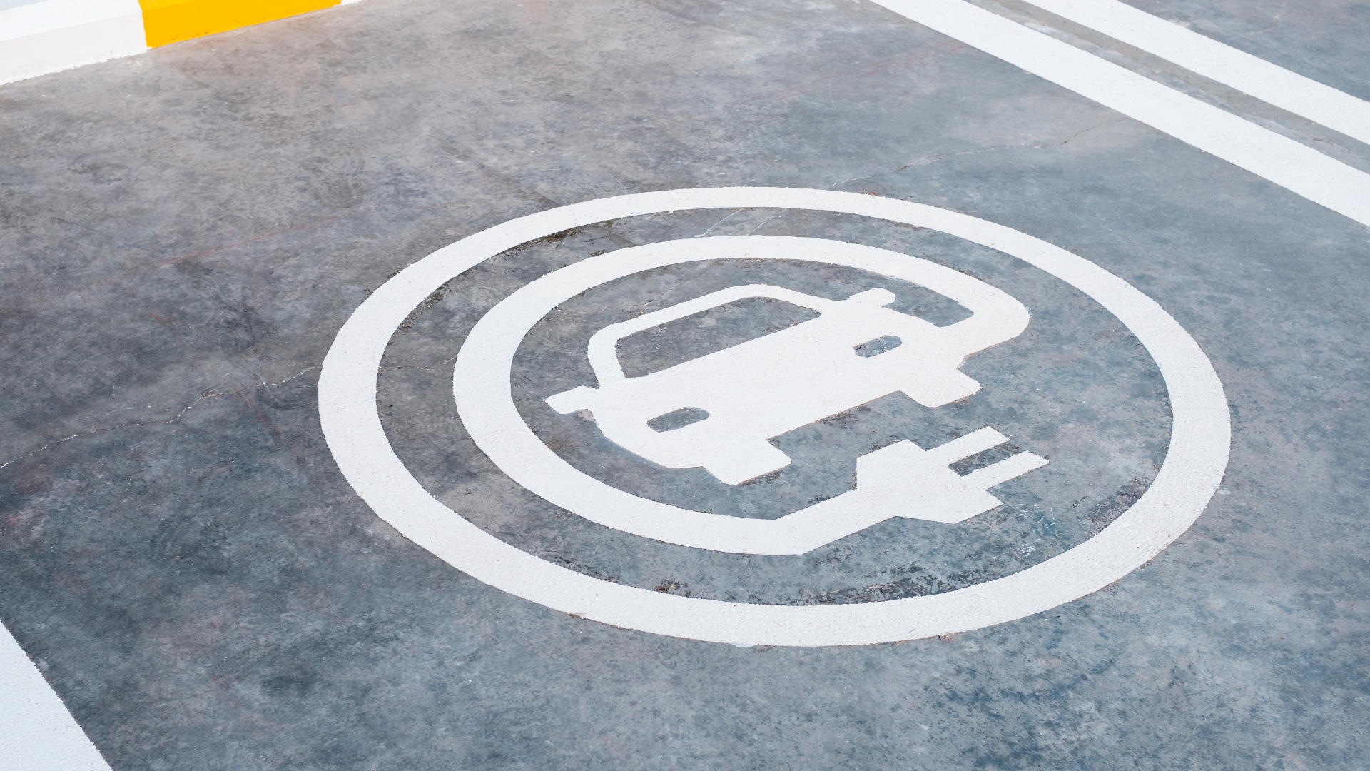 How EV Charging Stations Cut Carbon Footprint